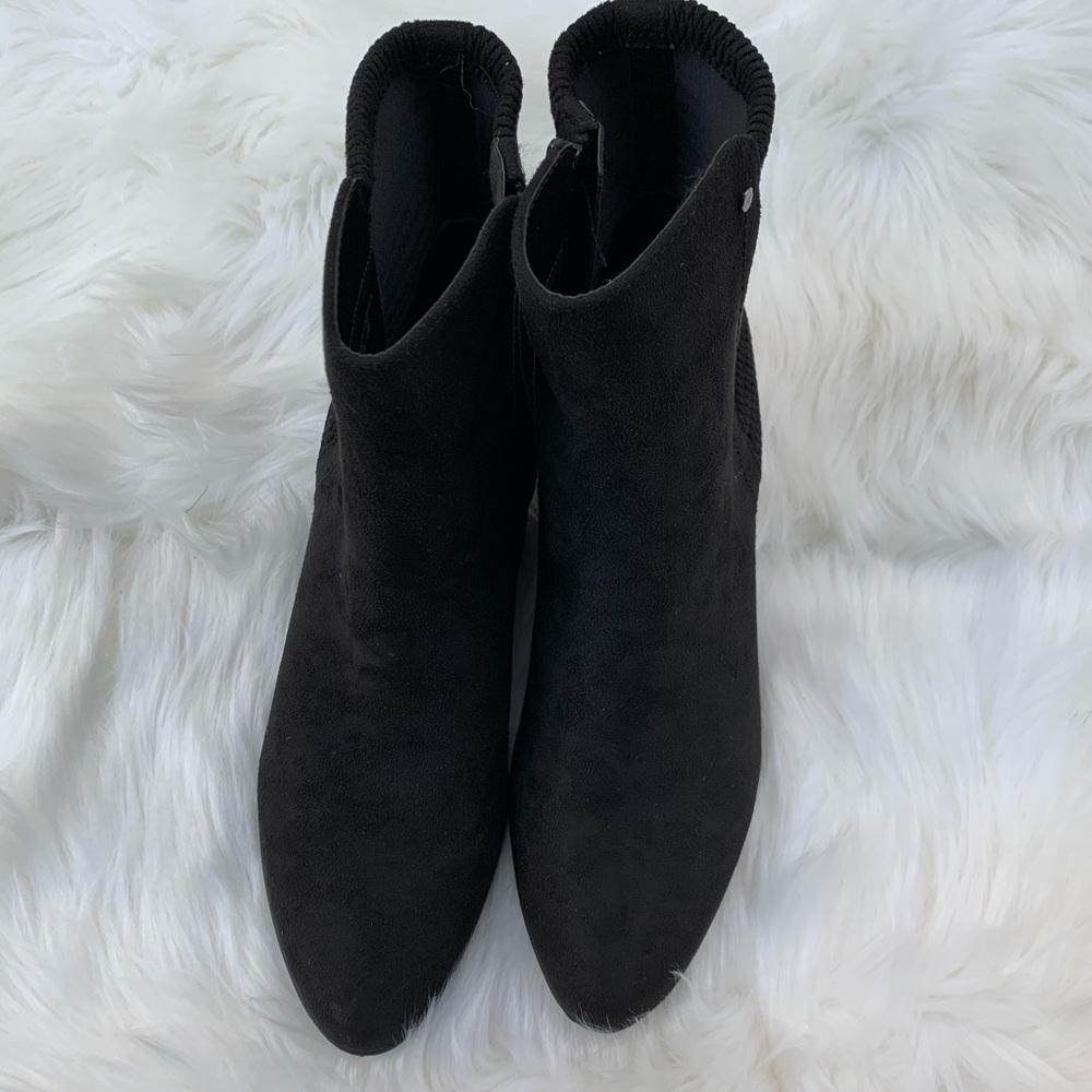 Laura Scott Women's Emerson Ankle Bootie - Black